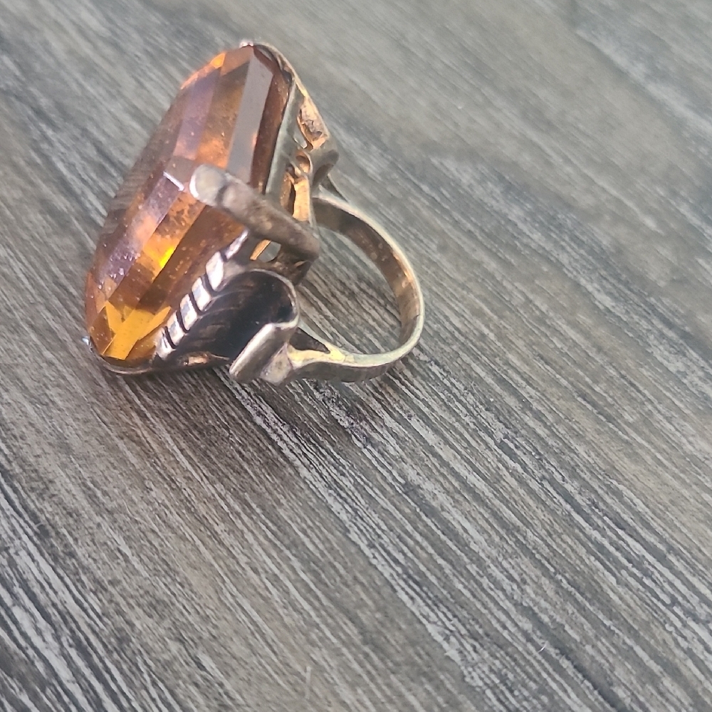 Statement Amber-Color Rectangular Cocktail Ring - Picture 3 of 3